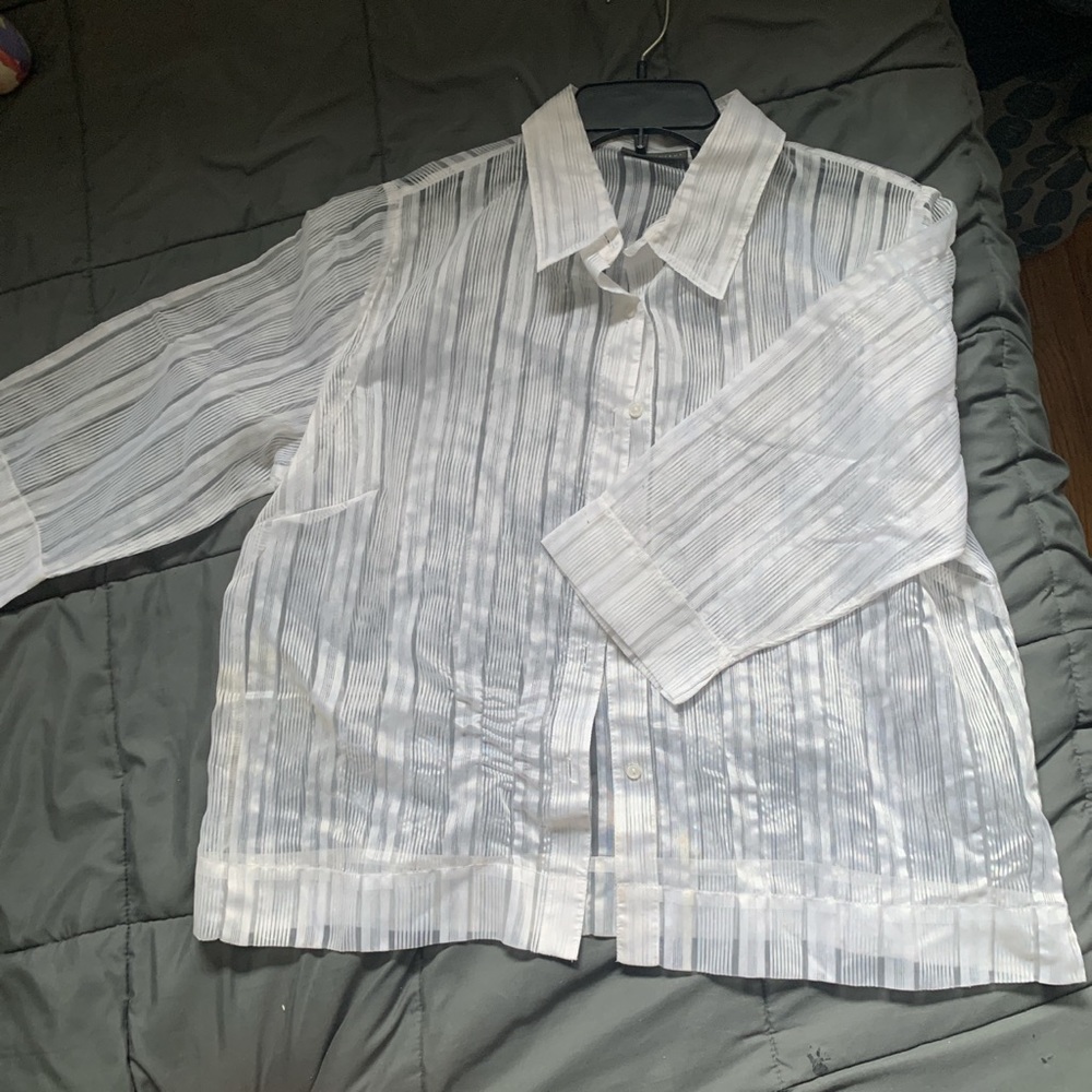 WHITE BLOUSE